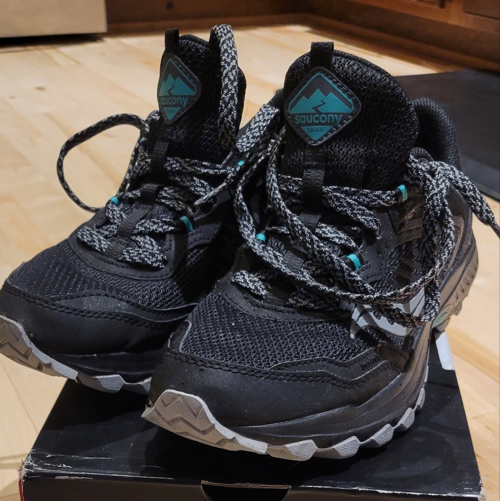 Saucony Excursion TR15 Black/jade Womens 10